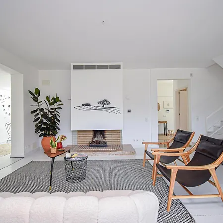 Spacious With Swiming Pool And Terrace Cascais