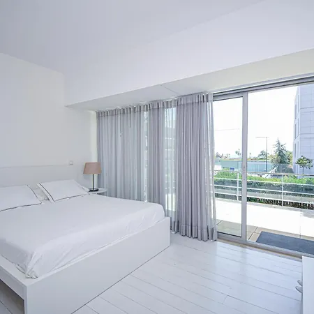 Spacious With Swiming Pool And Terrace בית נופש *