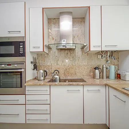 Spacious With Swiming Pool And Terrace Holiday home Cascais