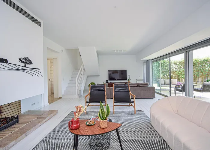Spacious With Swiming Pool And Terrace 別荘 カスカイス
