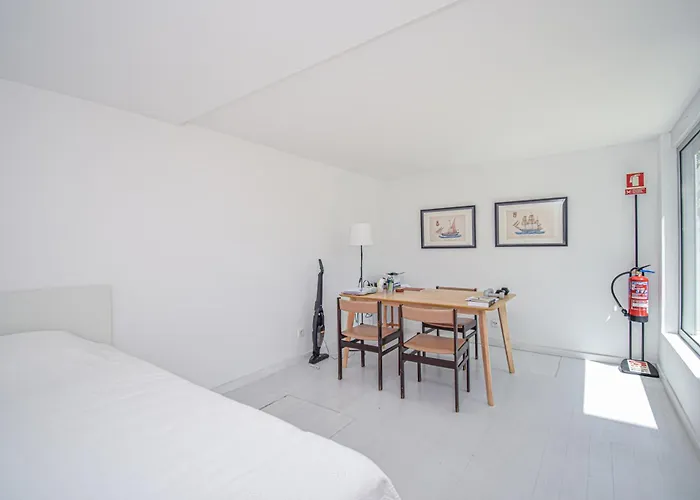 Spacious With Swiming Pool And Terrace 別荘 *