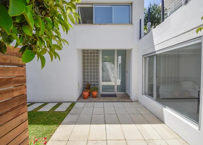 Spacious With Swiming Pool And Terrace 別荘 *