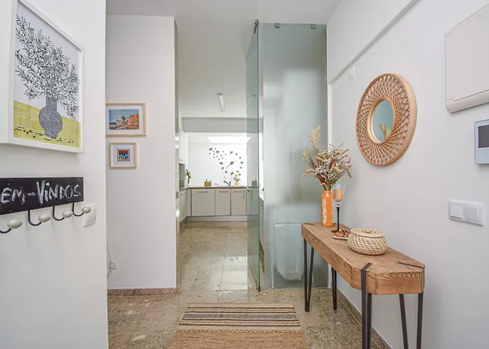 Spacious With Swiming Pool And Terrace 別荘