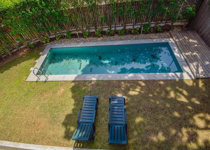 Spacious With Swiming Pool And Terrace *