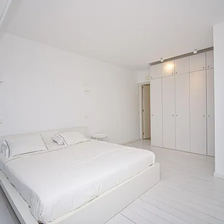 Spacious With Swiming Pool And Terrace Cascais